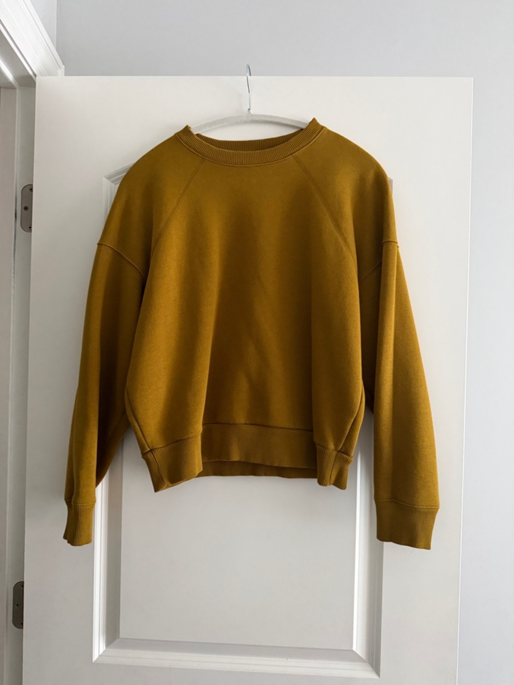 Everlane Women's Crewneck Sweatshirt in Mustard